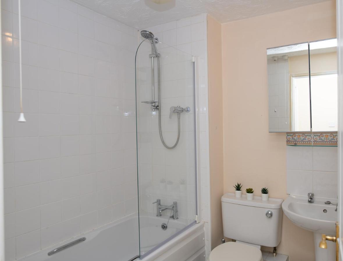 Delightful 2 Bed Apartment For Bicester Outlet Shopping By Platinum Key Properties Eksteriør bilde