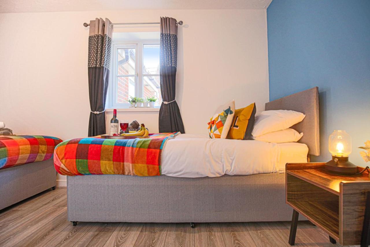 Delightful 2 Bed Apartment For Bicester Outlet Shopping By Platinum Key Properties Eksteriør bilde