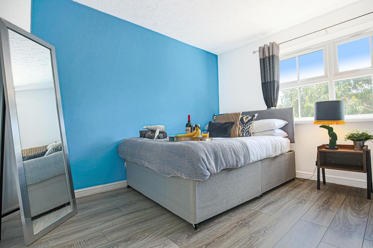 Delightful 2 Bed Apartment For Bicester Outlet Shopping By Platinum Key Properties Eksteriør bilde